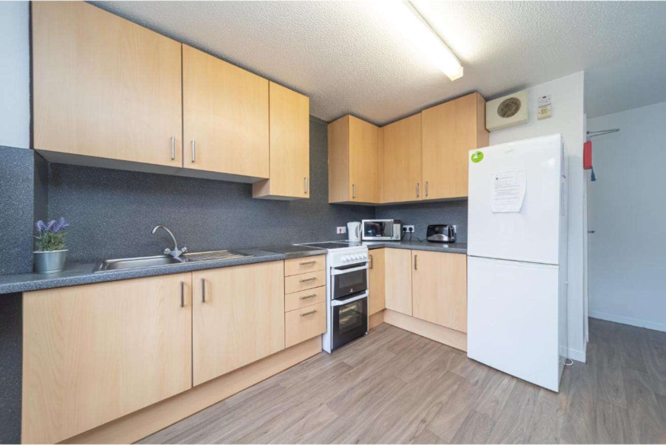 Joivy Affordable 3,4,5 And 12 Bed Private Flats Next To Royal Mile (Adults Only) Apartment Edinburgh Exterior photo