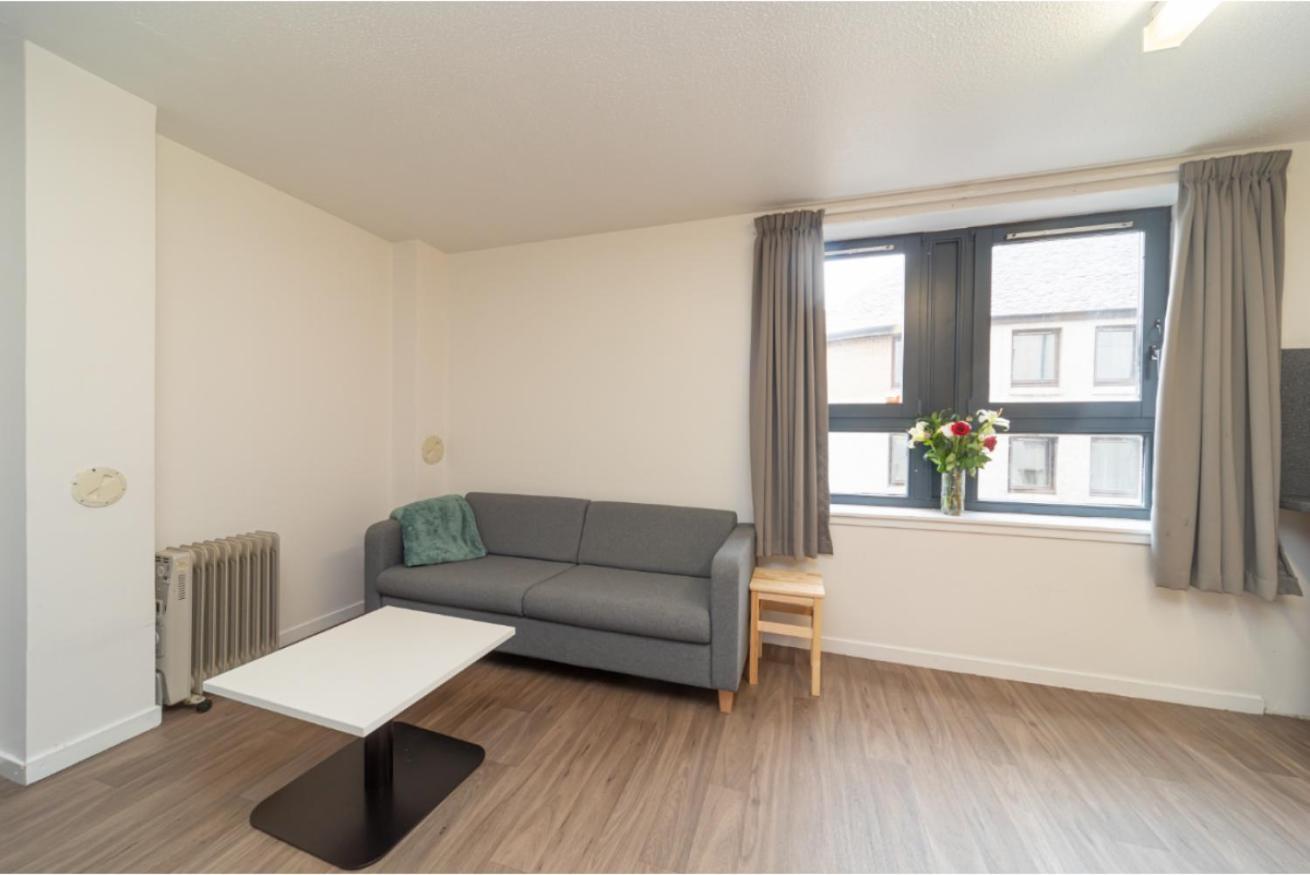 Joivy Affordable 3,4,5 And 12 Bed Private Flats Next To Royal Mile (Adults Only) Apartment Edinburgh Exterior photo
